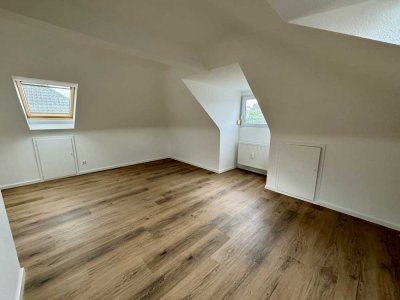 Stilvoll wohnen: 2-Zimmer mit Tageslichtbad & Einbauküche *WG-tauglich*