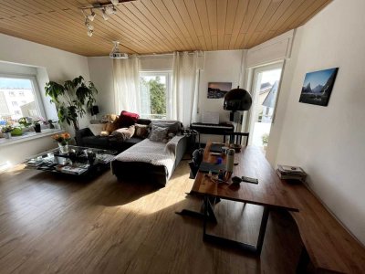 Helle 3-Zimmer Wohnung (teilmöbliert) mit Balkon, Keller und Einbauküche in Oberursel