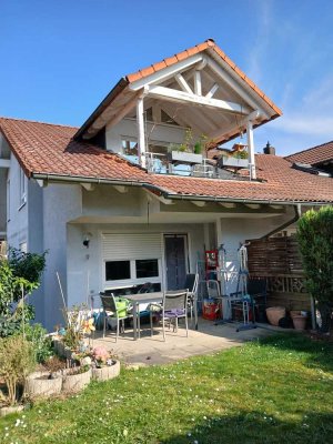 Im grünen und unverbaubaren Lage, mit gehobener Innenausstattung mit Balkon und EBK in Talheim
