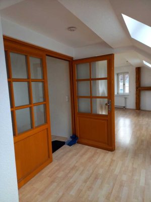 Modernisierte 2-Raum-Wohnung mit Einbauküche in Neustadt-Gimmeldingen