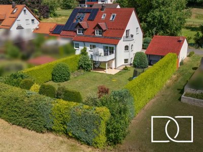 Sofort bezugsfertig! Energieeffiziente Doppelhaushälfte mit Doppelgarage, großem Garten und ELW