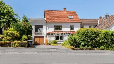 Charmante Doppelhaushälfte mit großzügiger Wohnfläche in ruhiger Lage