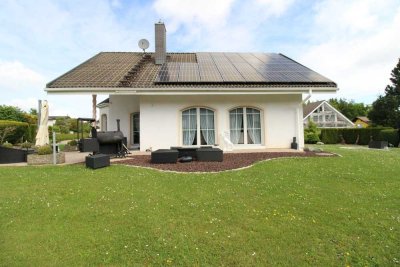 Hier beginnt Ihr neues Leben - Charmantes Haus mit Traumgrundstück in Albstadt