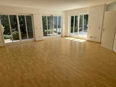 Toplage in Bodenheim Terrassenwohnung 3 Zi, Küche, Bad
