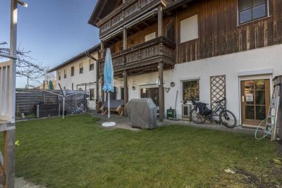 Grosse Erdgeschosswohnung mit Garten, Stellplätzen und der Möglichkeit einer Gewerbeeinheit!