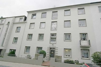 Zentrale, renovierte und geräumige 2,5-Zimmer Wohnung sucht neuen Mieter