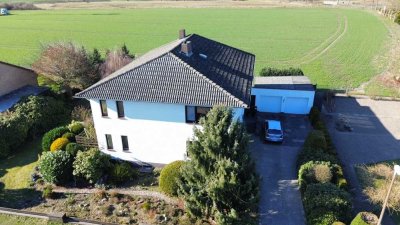 Idyllisch gelegenes Zweifamilienhaus in Weyhe-Leeste