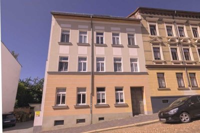 Attraktives Mehrfamilienhaus im beliebten Ostviertel mit Doppelgarage und Stellplätzen