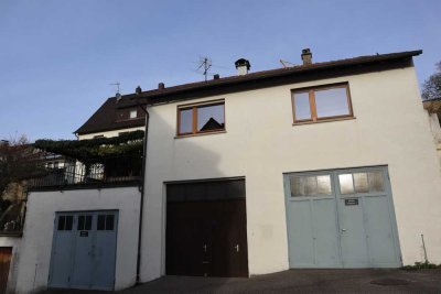 Charmantes, kleines Einfamilienhaus in Löwenstein mit schöner Terrasse und zwei großen Garagen