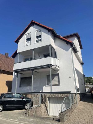 Gepflegtes Zweifamilienhaus das 2002 aufgestockt wurde