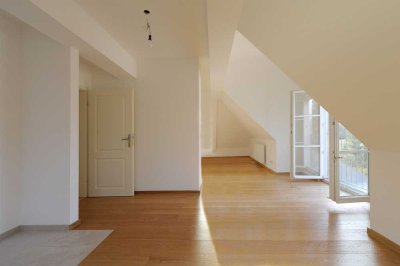 Sonnige 2 Raum DG Wohnung mit offener Küche und toller  Atmosphäre!