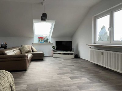 Lichtdurchflutete 2-Zimmer-Dachgeschosswohnung mit besonderem Flair