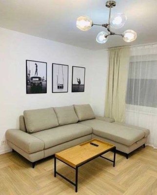 Exklusive, modernisierte 1,5-Raum-Wohnung mit Balkon und Einbauküche in Strullendorf