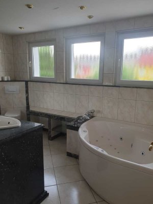 Preiswertes Reihenendhaus in Duisburg Beeckerwerth