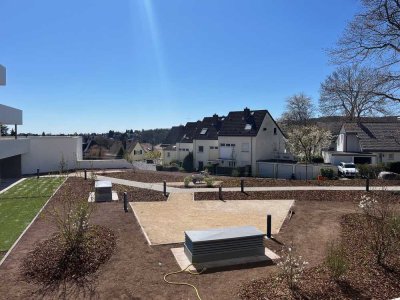 Sorgenfrei Leben im Alter! Lichtdurchflutetes 2-Zi.-Apartment mit Süd-Balkon in grandioser Lage!