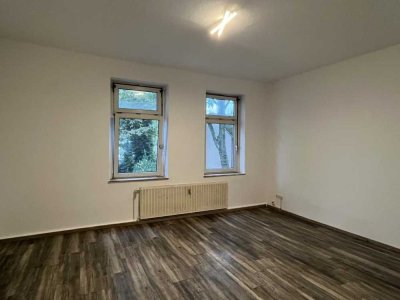 ~Familienfreundliche Altbauwohnung mit hohen Decken und großem Wohnzimmer~