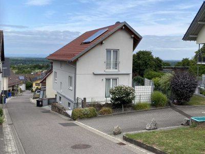 Gepflegtes 5-Zimmer-Einfamilienhaus mit geh. Innenausstattung in Malsch