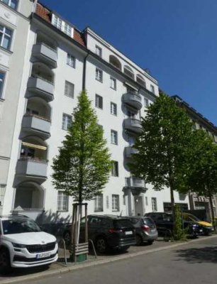 Frisch renovierte 3-Zimmer-Wohnung in Charlottenburg-Westend – Provisionsfrei & sofort bezugsfertig