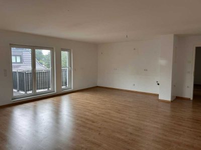 Ab sofort! Moderne 4-Zimmer-Penthousewohnung mit großem Balkon in Stahnsdorf.