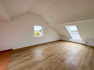 Charmante renovierte 2-Zimmer Dachgeschosswohnung