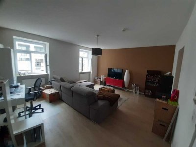 Schöne 2,5-Zimmer-EG-Wohnung mit Balkon und Einbauküche in Emmendingen