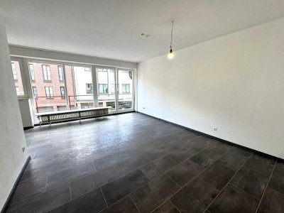 Senioren & Rentner aufgepasst!: 2-Zi-Balkonwohnung mit Wanne & Dusche nähe Rheinpromenade