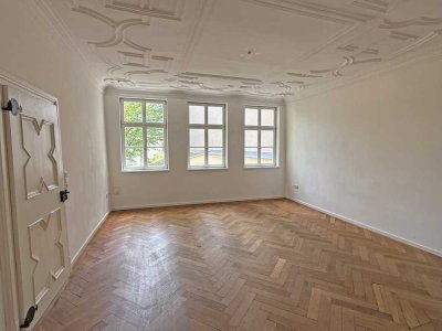 Historischer Altbau trifft Moderne: Wohnen im Herzen der Innenstadt