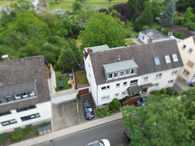 Tolles Einfamilienhaus mit 2 Einliegerwohnungen und großem Garten
