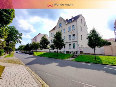 Saniertes, lukratives MFH mit 8 Wohnungen und 5 Stellplätzen - 7% Rendite