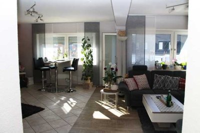 Großzügige Wohnung mit Balkon und Dachterrasse in Siegburg Kaldauen