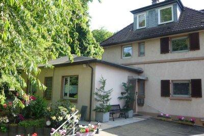 Schöne und gepflegte 2-Raum-Hochparterre-Wohnung in Wuppertal