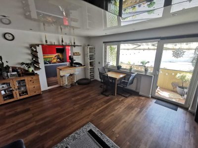 Kürzlich modernisierte 3-Zimmer-Wohnung mit Balkon und Einbauküche