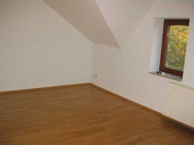 Helle 2-Zimmer-DG-Wohnung mit Balkon in Herzogenrath-Merkstein