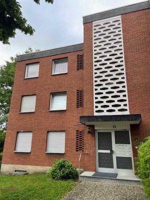 Frisch renovierte Wohnung mit Garage zu vermieten