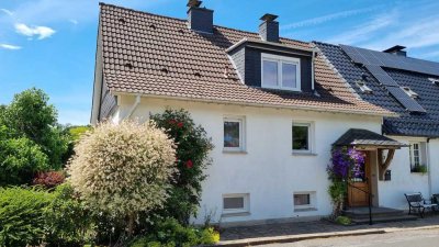 Charmante Doppelhaushälfte in familienfreundlicher Lage von Marienheide