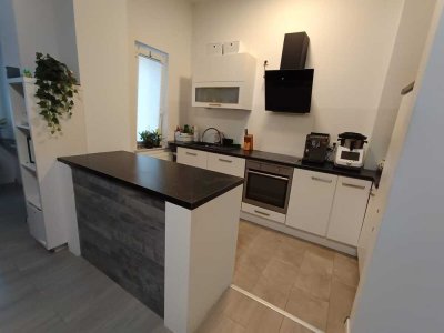 Sanierte Altbauwohnung mit Gartenanteil, großer Wohn/Essbereich und zusätzlicher Soutteraineinheit!