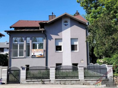 Tolles Mehrfamilienhaus bietet vielfache Nutzungsmöglichkeit auf 3 Etagen – zentrale Lage!
