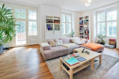 Prachtvolle Villenetage in Grün-Ruhelage!