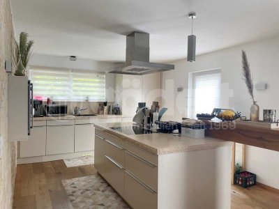 Wenn Luxus zum Standard wird!
Einfamilienhaus mit Garten in Mainaschaff!