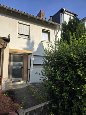 Sanierungsbedürftiges Reihenmittelhaus in ruhiger Lage von Kirchheim unter Teck zu verkaufen!