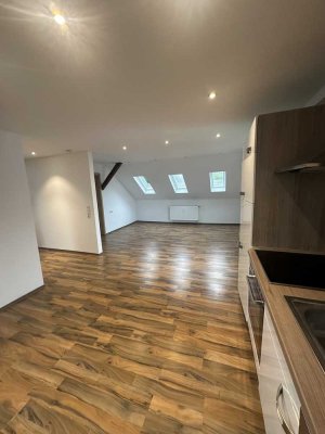 Moderne 3-Zimmer-Wohnung mit EBK im Talfeld