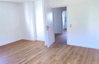 2 Zimmer Singelwohnung - renoviert -  gemütlich wohnen in Holzhausen-Externsteine