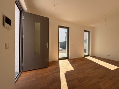 SPECIAL OFFER: ERSTBEZUG im NEUBAU per SOFORT: u.a. 1,5-Zi- EG- Wohnung mit TERRASSE