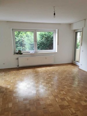 Attraktive und modernisierte 2-Raum-Wohnung mit geh. Innenausstattung mit Balkon in Castrop-Rauxel