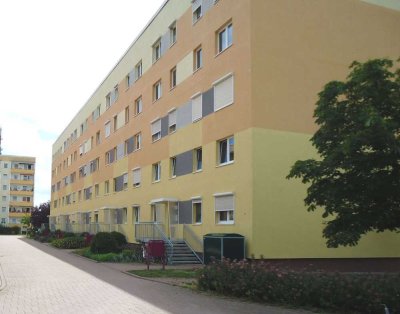 Schöne 2-Raum Wohnung mit Balkon
