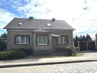 Großes ländliches Wohngrundstück