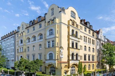 Charmante 3-Zimmer-Wohnung mit Balkon, Loggia und viel Potenzial in prachtvollem Altbau von 1902