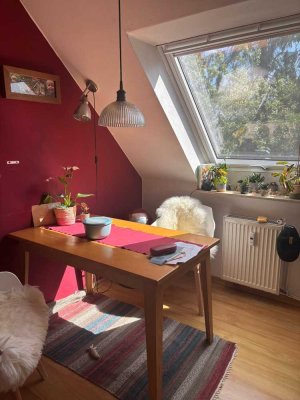 Wohnen im Zweifamilienhaus: 3 Zimmer, 1. OG, 70 m², mit eigenem Gartenanteil