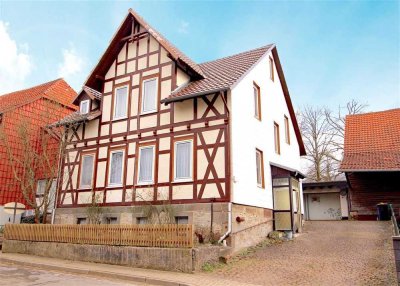 1-2 Familien-Fachwerkhaus mit Bauerwartungsland in Barterode