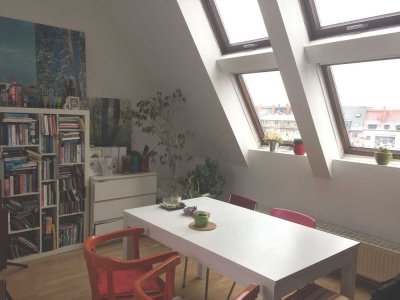 zentral - hell - im Dachgeschoss - provisionsfrei